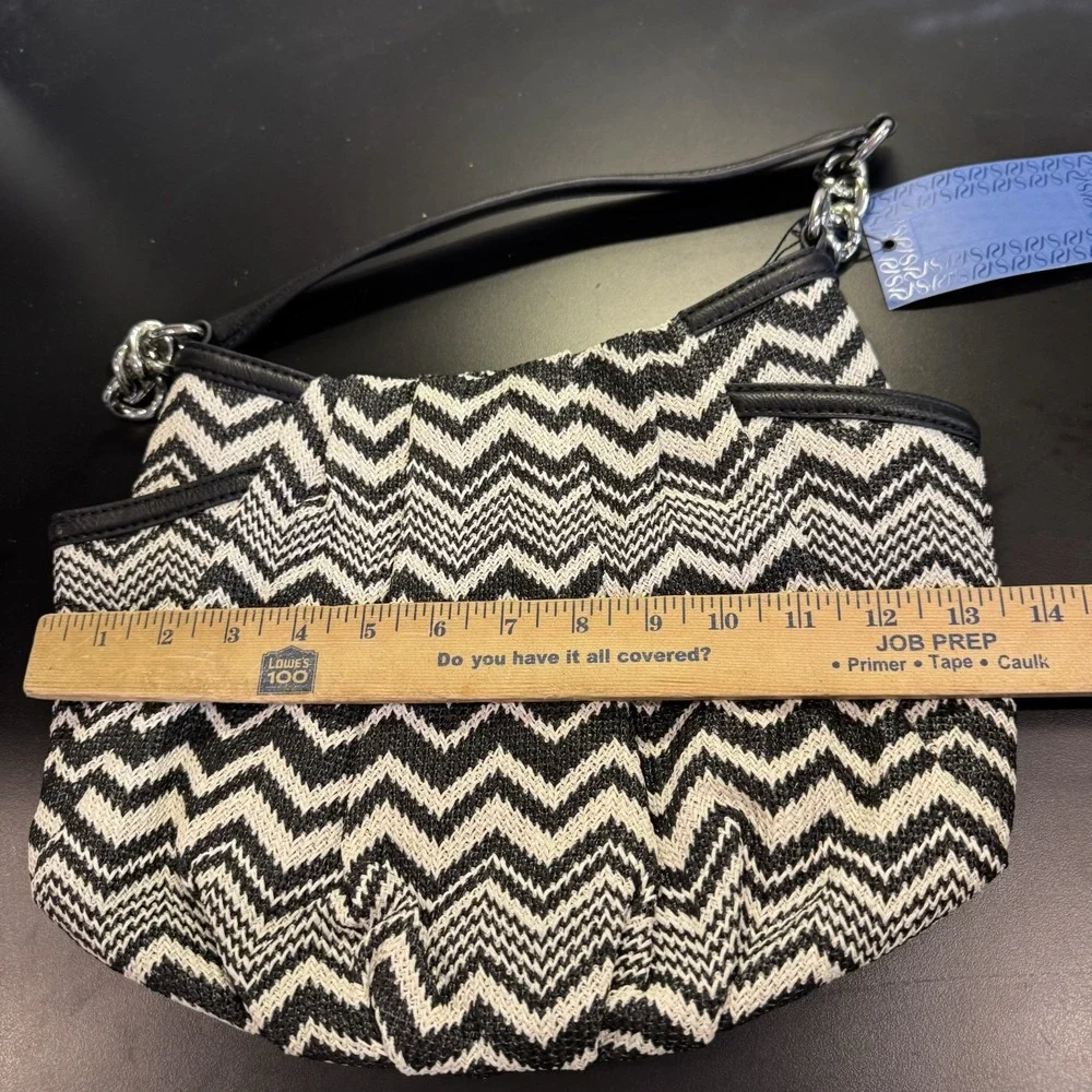 SIMPLY VERA WANG New  $69 ALICIA hobo women's handbag purse‎ chevron black beige